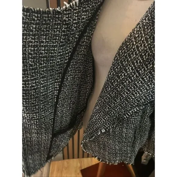 Renee C. Fringed Black & White Boucle Tweed Cropped Blazer Size 2XL - Picture 2 of 5